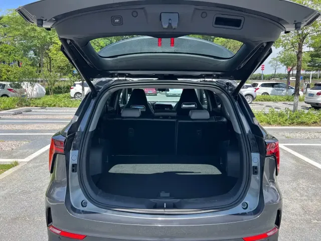 Changan CS75 Plus — Фото автомобиля 10