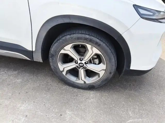 Hyundai Santa Fe — Фото автомобиля 11