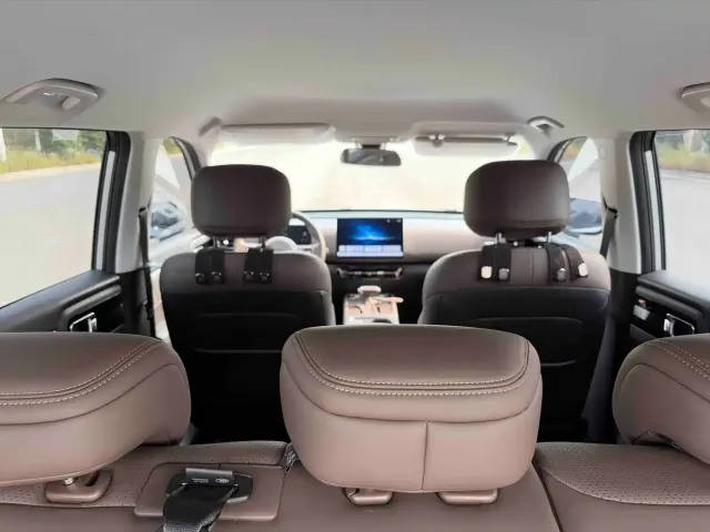 Wuling Motors Starlight 560 2025 Model Gasoline Version 5-seater — Фото автомобиля 13