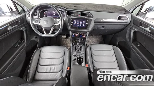 Volkswagen Tiguan Tiguan 2 поколение 2.0 TDI 4Motion Premium — Фото автомобиля 7