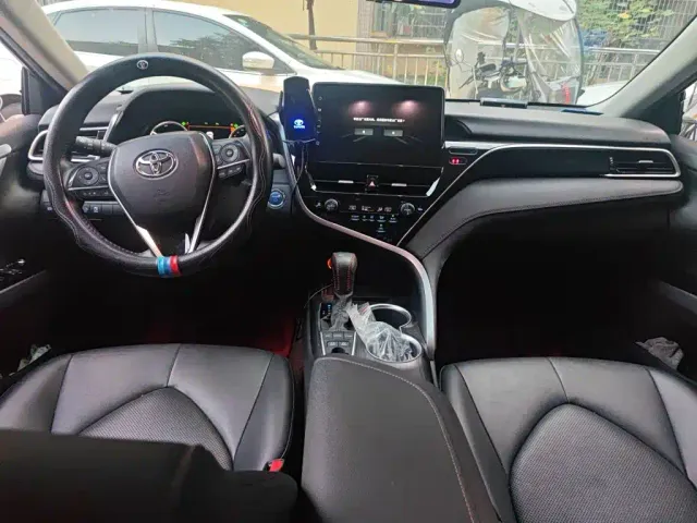 Toyota Camry — Фото автомобиля 12