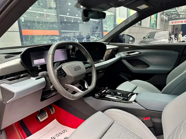 Audi Q6L e-tron — Фото автомобиля 7