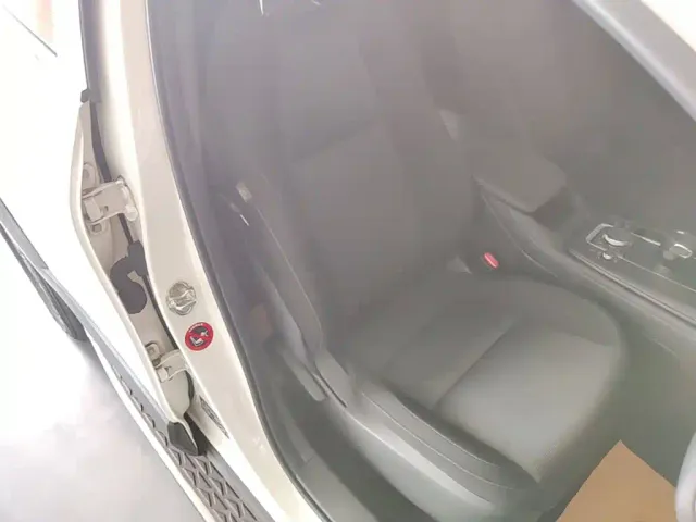 Mazda CX-30 EV — Фото автомобиля 24
