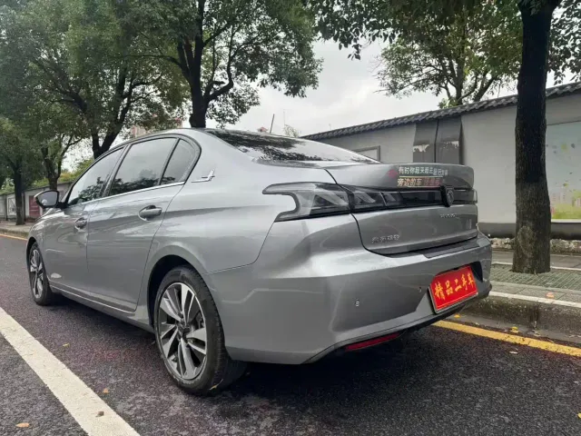 Peugeot 408 — Фото автомобиля 7