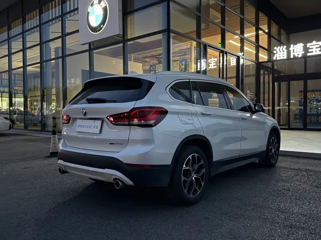 BMW X1 — Фото автомобиля 12