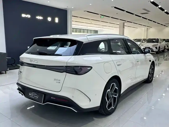BYD Seal 06 DM-i Touring — Фото автомобиля 12