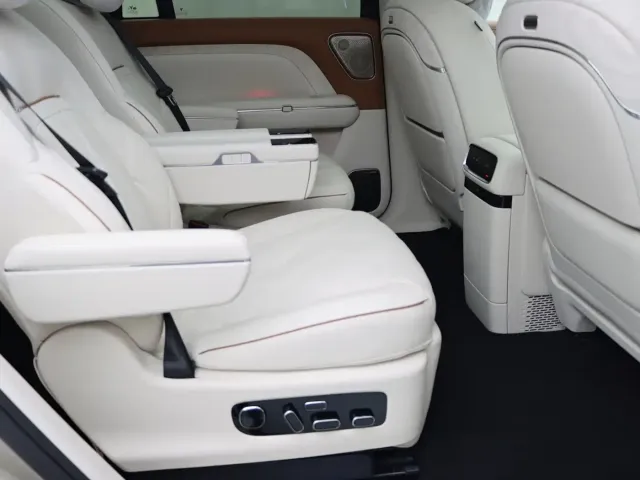 Voyah Auto VOYAH Taisan 2026 Model Base — Фото автомобиля 12