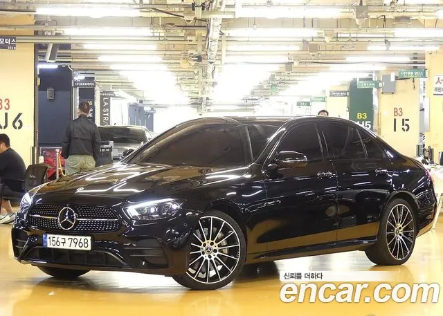 Mercedes-Benz E-Class — Фото автомобиля 8