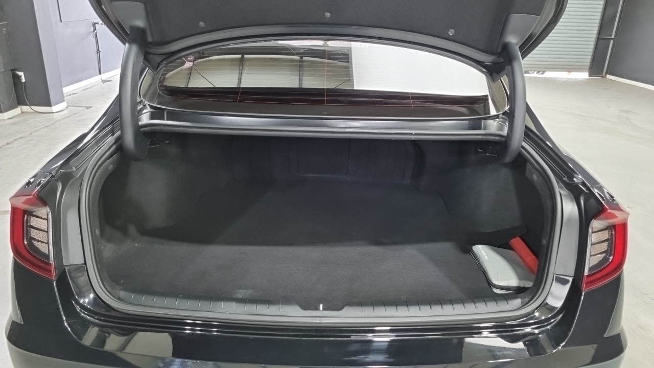 Hyundai Sonata Sonata (DN8) 2.0 LPG(Для проката) — Фото автомобиля 12