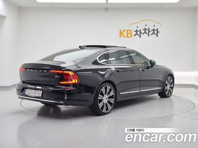 Volvo S90 — Фото автомобиля 4