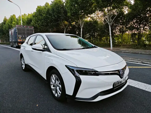 Buick Velite 6 — Фото автомобиля 8