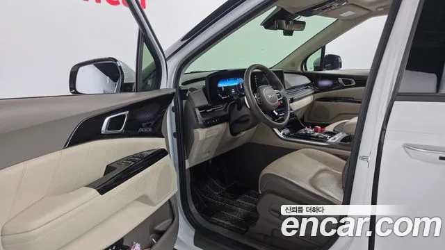 Kia Carnival Generation 4 — Фото автомобиля 12