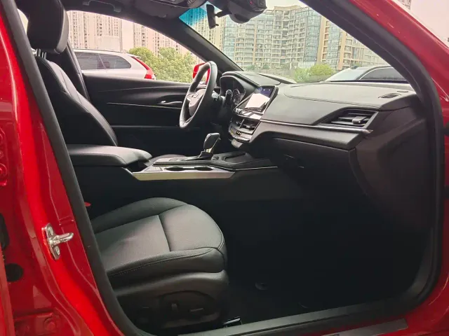 Cadillac CT4 — Фото автомобиля 13