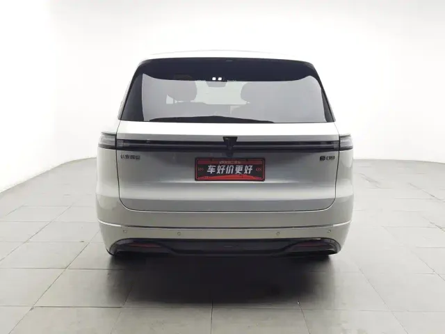 Deepal Deep Blue S09 2025 AWD Ultra+ Haute Couture Edition — Фото автомобиля 4