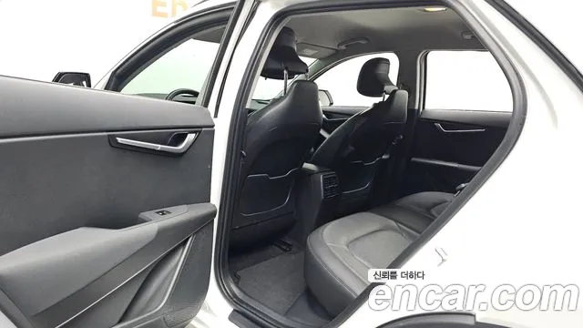 Kia Niro — Фото автомобиля 11