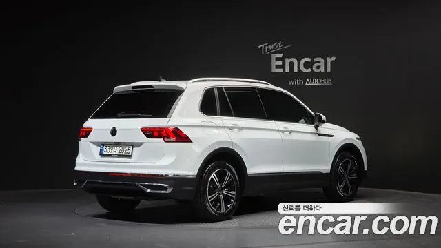 Volkswagen Tiguan Tiguan 2 поколение 2.0 TDI Premium — Фото автомобиля 2