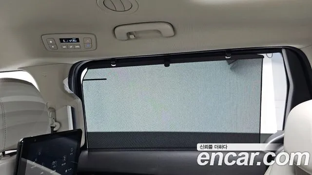 Kia Carnival Generation 4 — Фото автомобиля 30