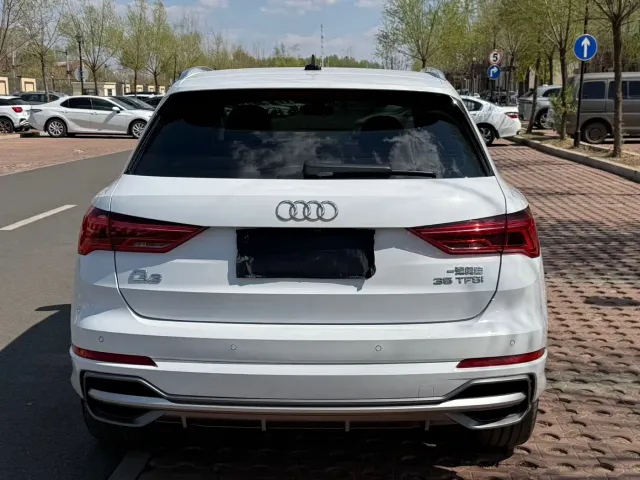 Audi Q3 — Фото автомобиля 5