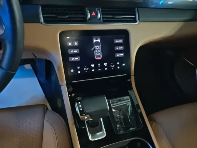 Li Auto ONE — Фото автомобиля 13