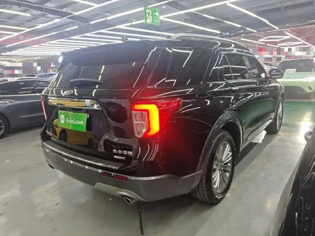 Ford Explorer — Фото автомобиля 6