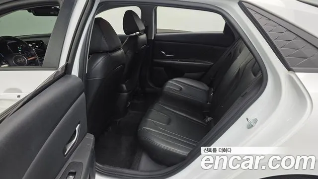 Hyundai Avante CN7 — Фото автомобиля 11