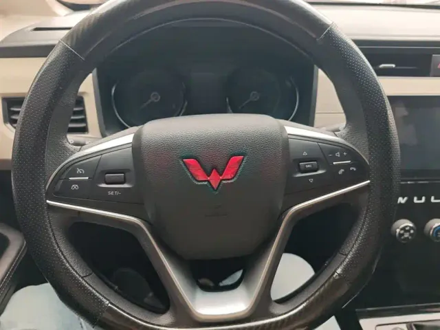 Wuling Zhengcheng — Фото автомобиля 6