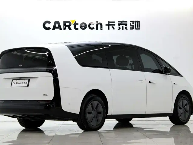 Li Auto MEGA — Фото автомобиля 5