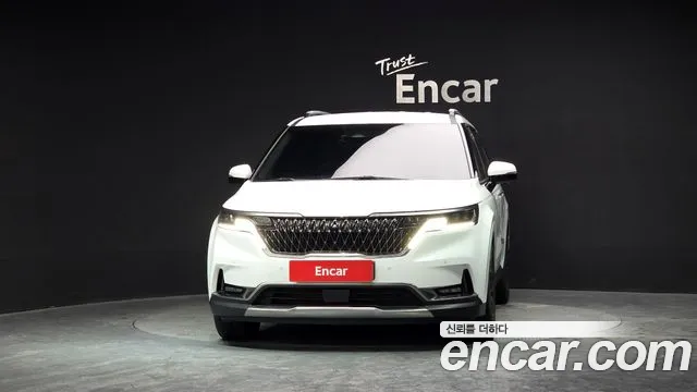 Kia Canival Carnival 4 поколение Бензин 7 мест Signature — Фото автомобиля 3