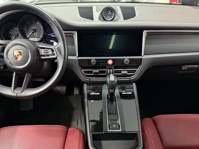 Porsche Macan — Фото автомобиля 8