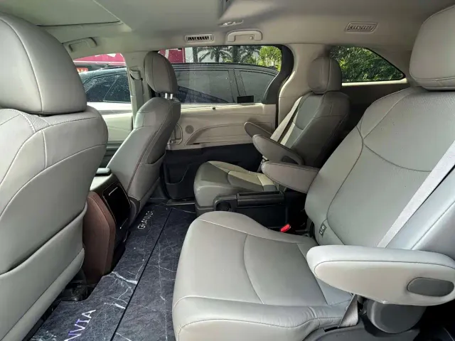 Toyota Granvia — Фото автомобиля 5