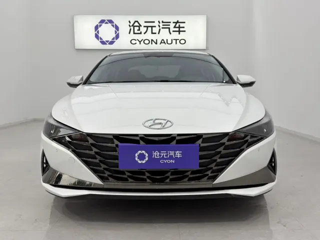 Hyundai Elantra — Фото автомобиля 2