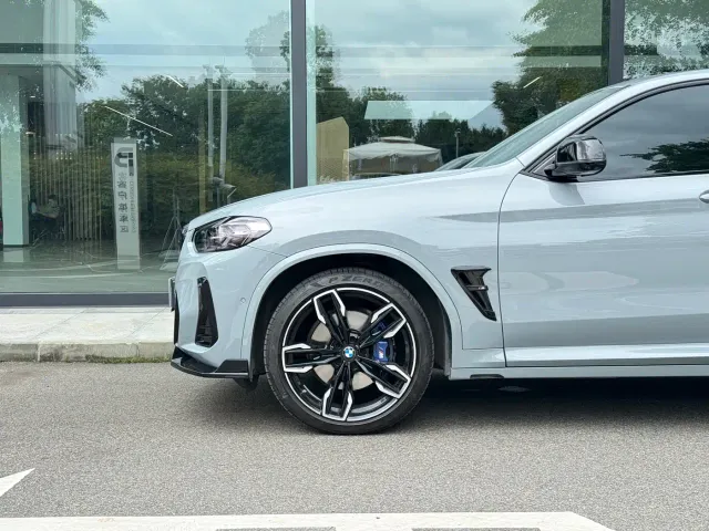 BMW X4 M40i — Фото автомобиля 3