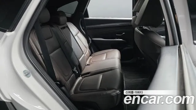 Hyundai Tucson Tucson (NX4) Дизель 2.0 2WD — Фото автомобиля 11