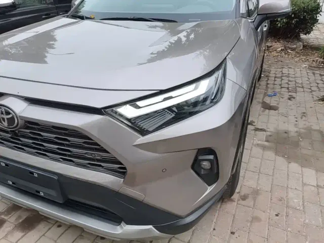 Toyota RAV4 — Фото автомобиля 23