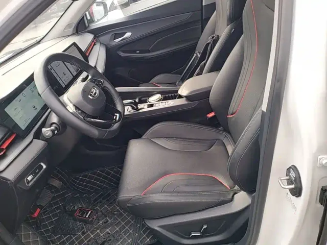 Geely Binrui — Фото автомобиля 14