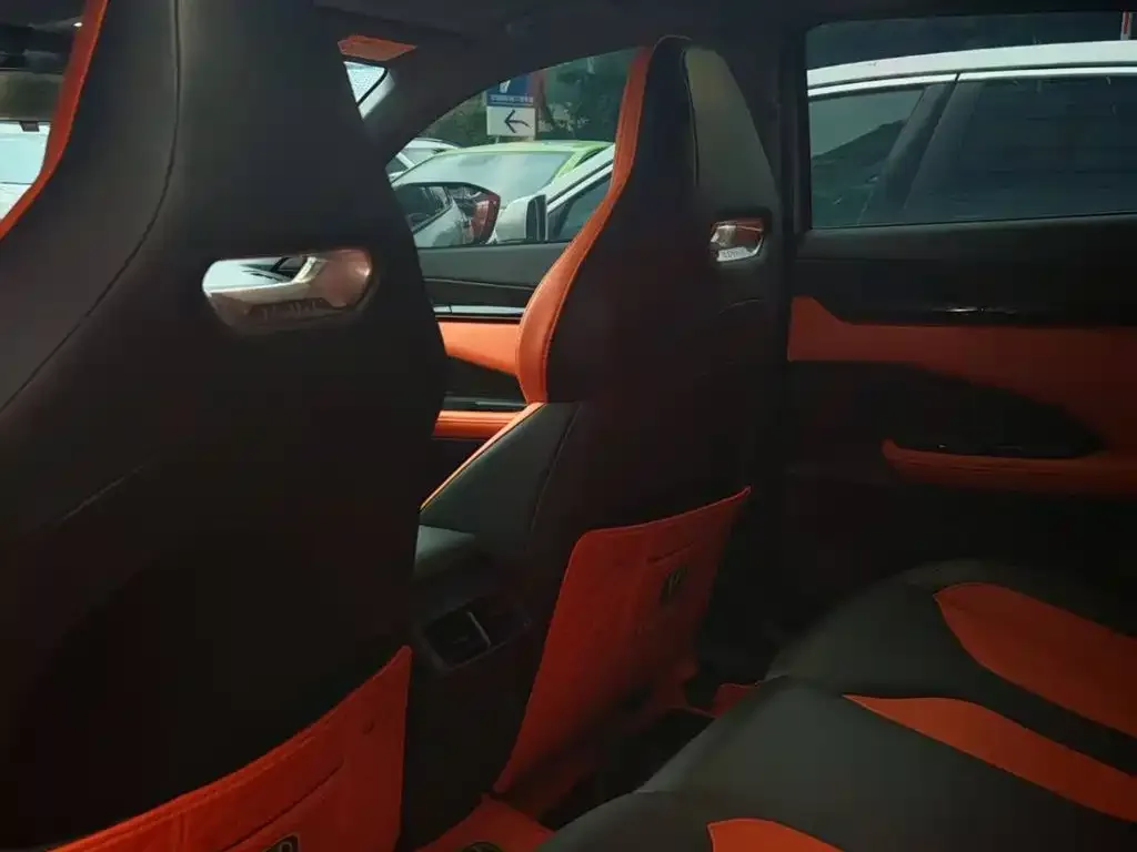 Changan Changan UNI-V 2022 1.5T Sport Edition — Фото автомобиля 13