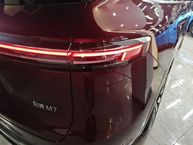 Aito M7 — Фото автомобиля 7