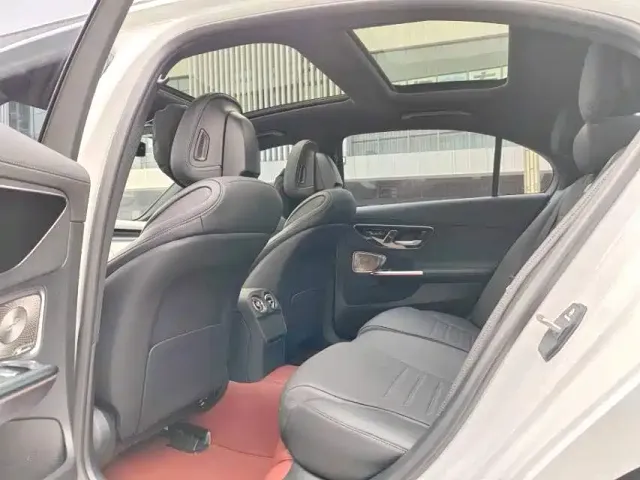 Mercedes-Benz C-Class — Фото автомобиля 6