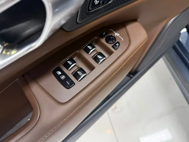 Volvo S90 — Фото автомобиля 9
