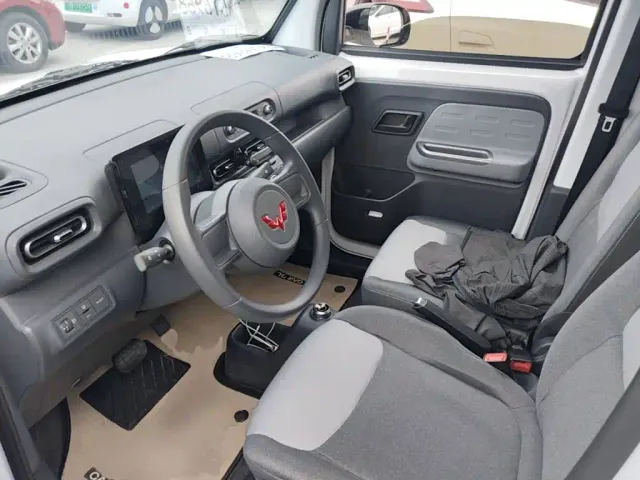 Wuling Zhiguang NEV — Фото автомобиля 14