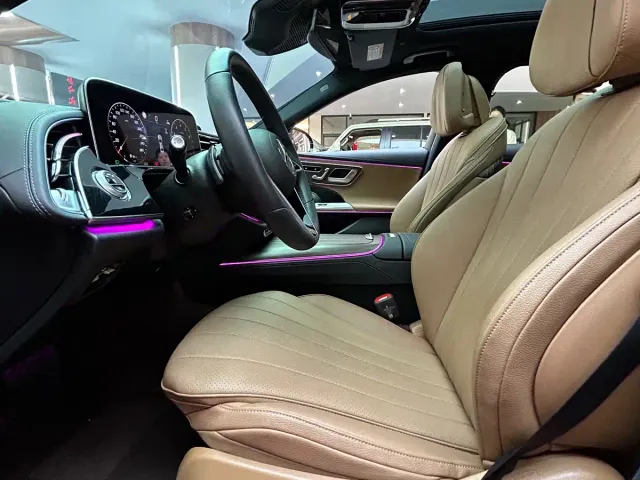 Mercedes-Benz E-Class — Фото автомобиля 16
