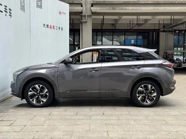 Nezha Auto Neta U 2022 Pro 400 Smooth Edition — Фото автомобиля 7