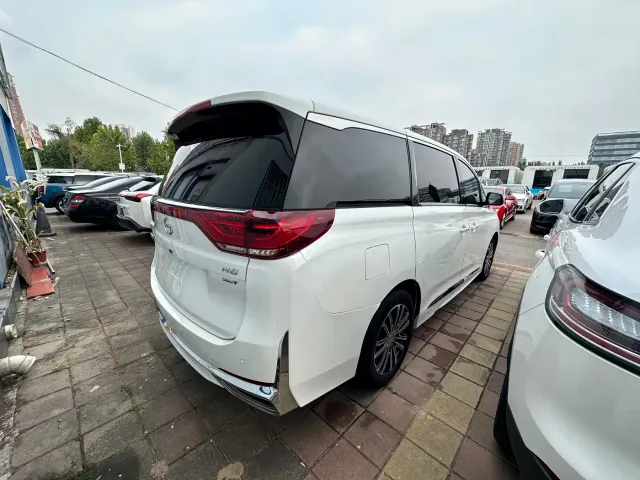 GAC Trumpchi M8 — Фото автомобиля 17