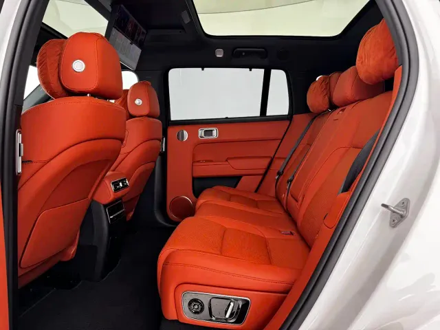 Li Auto L7 — Фото автомобиля 11