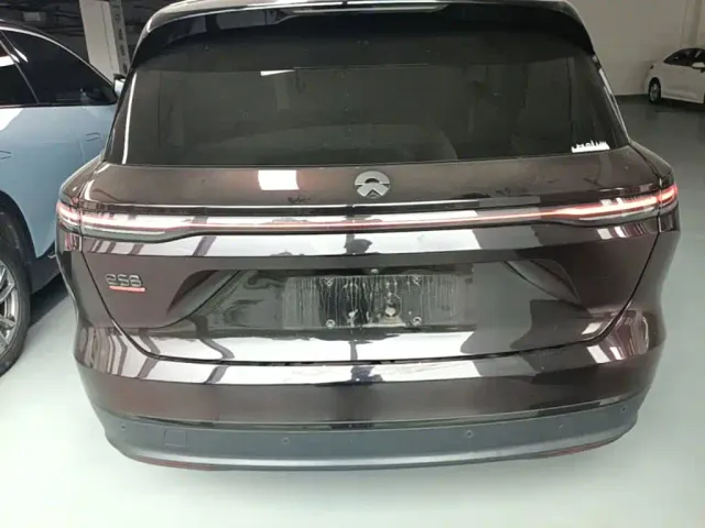 Nio ES8 — Фото автомобиля 5
