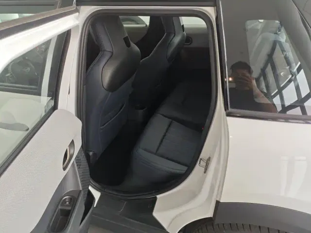 MINI Hatch — Фото автомобиля 3