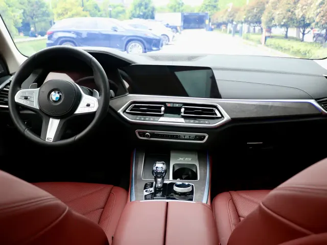 BMW X5 — Фото автомобиля 12