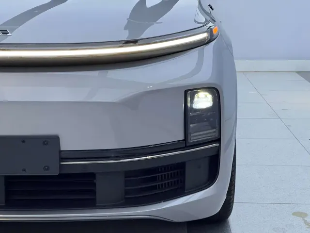Li Auto L9 — Фото автомобиля 3