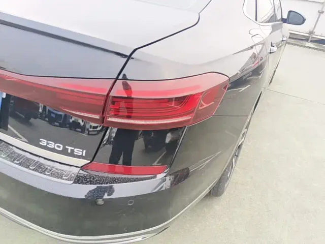 Volkswagen Passat 2023 330TSI Starlight Premium Edition — Фото автомобиля 7