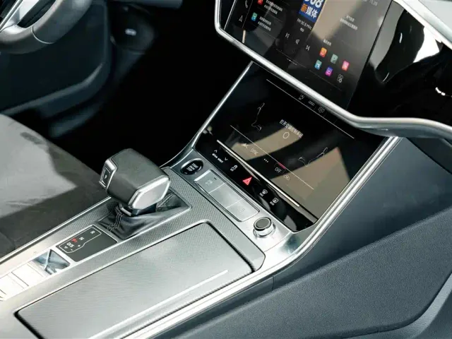 Audi A6L — Фото автомобиля 19